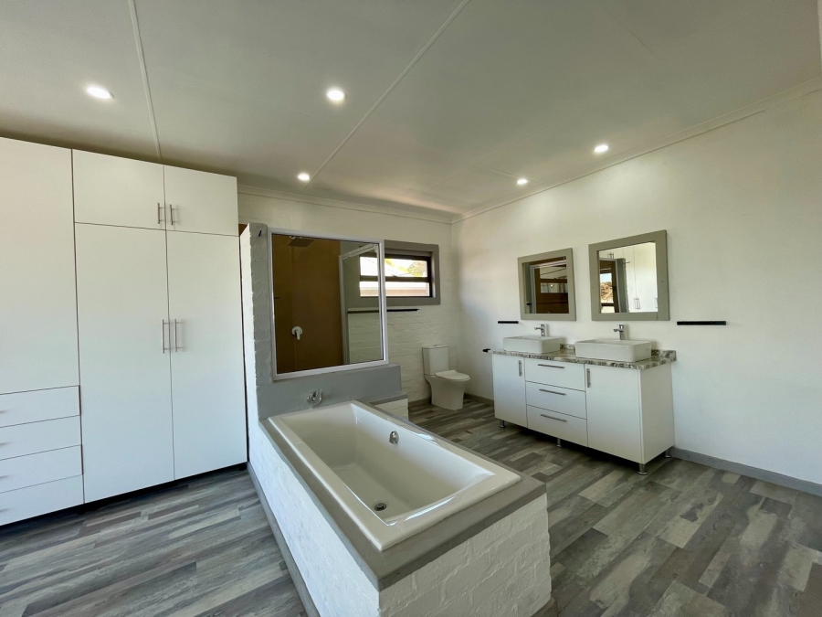 3 Bedroom Property for Sale in Wilkoppies North West